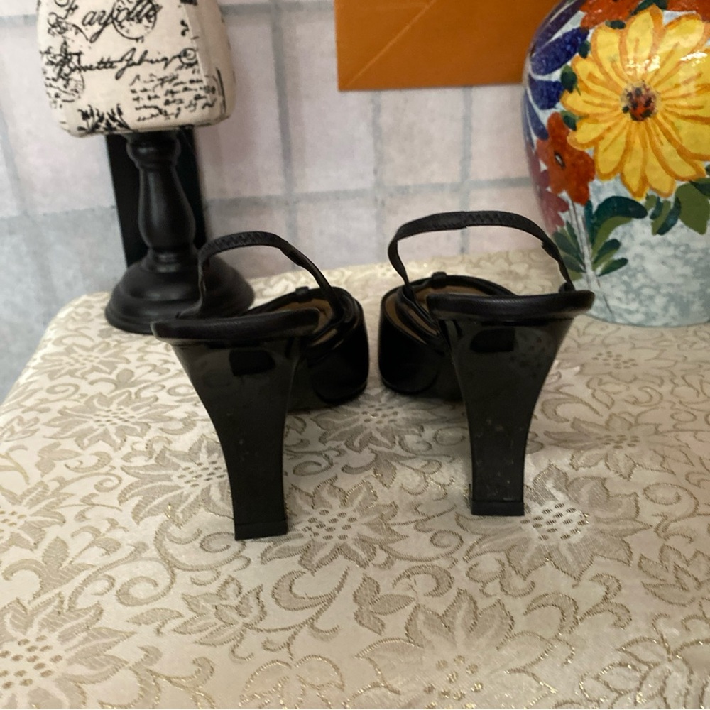 CHANEL New Black Pointed-Toe Slingback Heels Fits 5.5/6 (Euro 35.5) - Picture 5 of 16